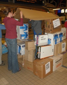nachtzonderdak_01 Met dozen op het Centraal Station Utrecht